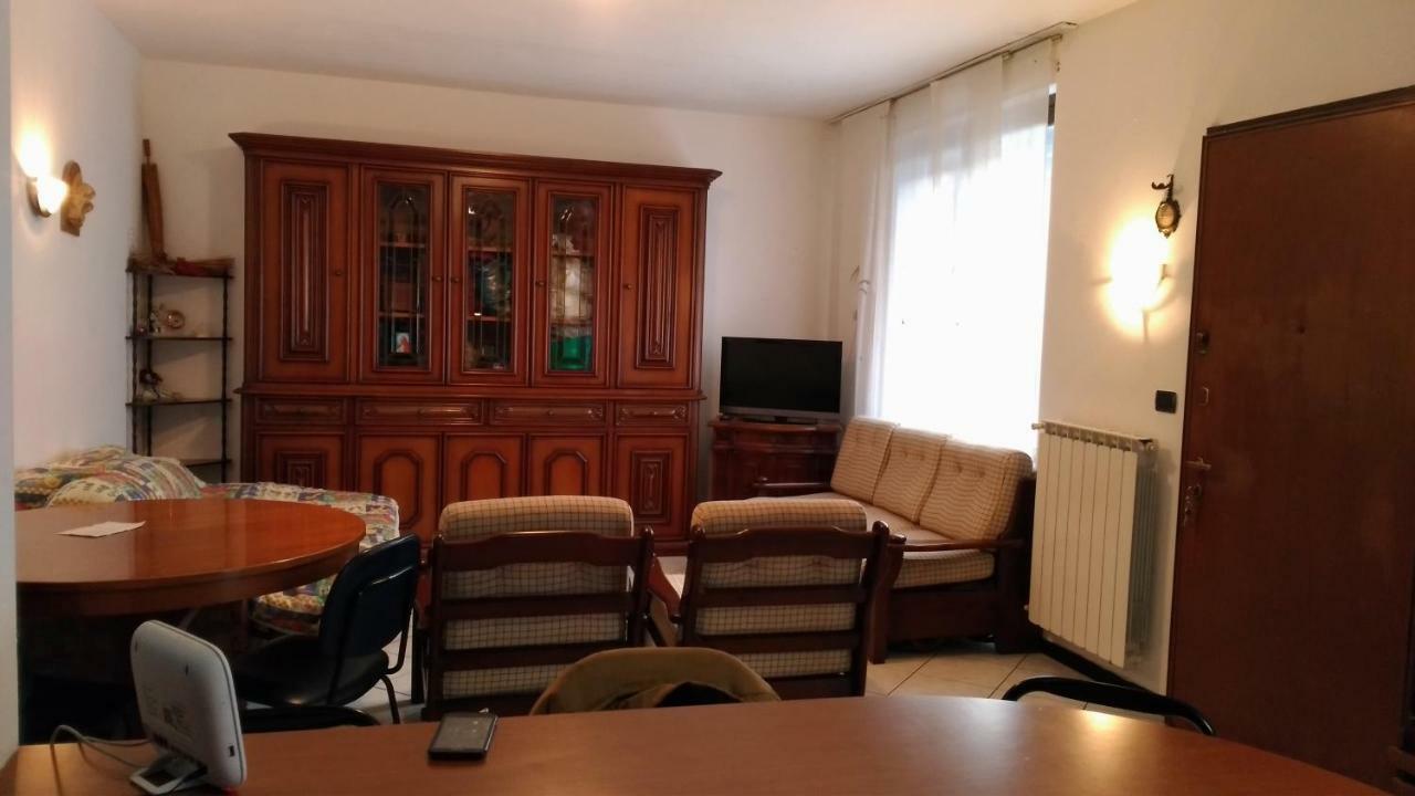 Villetta Rossini Appartamento Da Condividere Con Me Luciano Servizio Ospiti Taxi Driver Navetta No Wifi 2 Camera Da Letto Per 5 Persone Valbrembo Εξωτερικό φωτογραφία